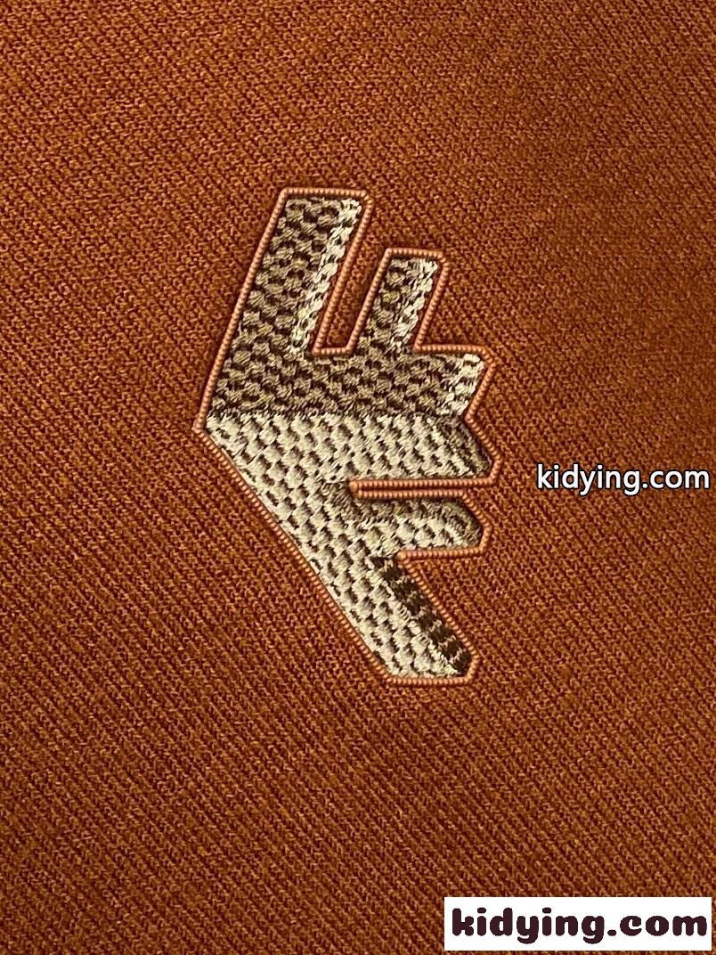 シンプル 洗練された ロゴ刺繍 フェンディ ニット 偽物 ニットポロ ブラウン-1