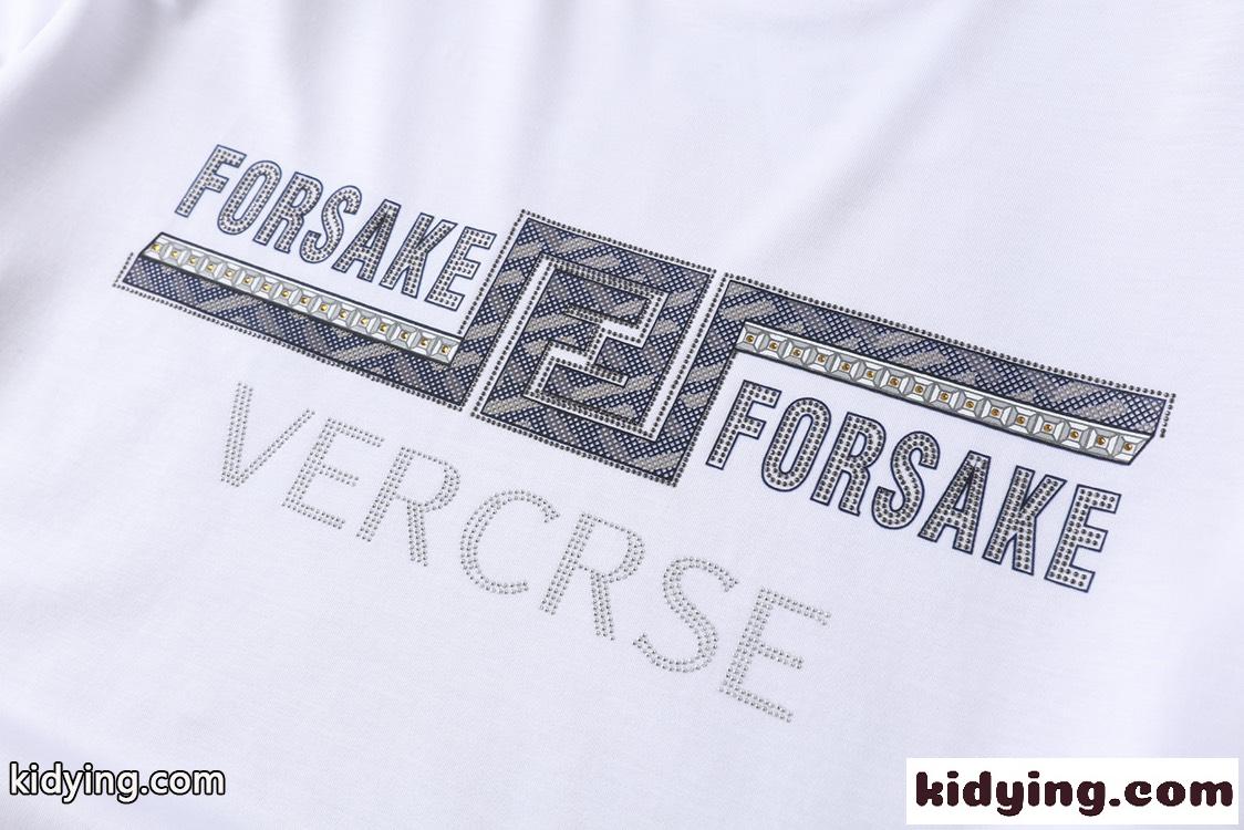 柔らかい 快適 トップス シンプル 高級感 ヴェルサーチェ 半袖Tシャツ コピー ロゴ クルーネック 定番-3