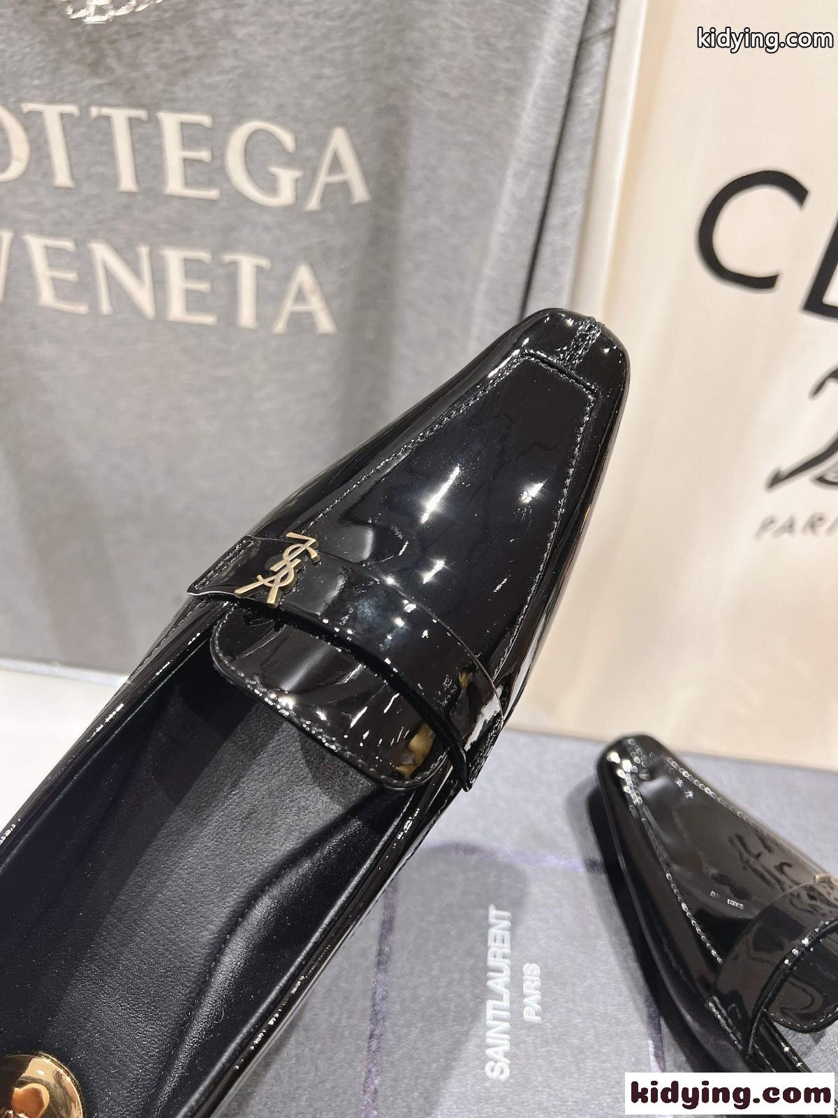 エレガント パテントレザー YSL イヴ・サンローラン ポピー バレリーナ スーパーコピー ブラック-0