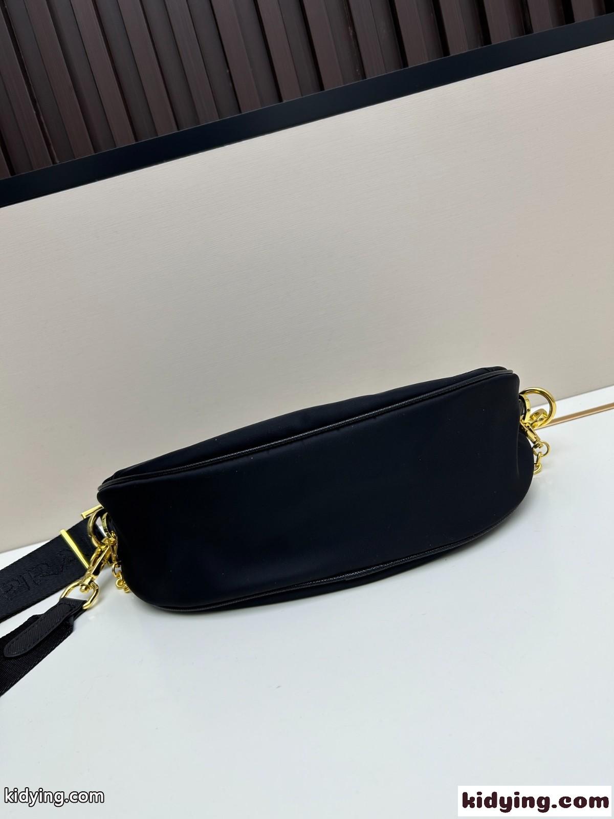 プラダ ドゥミ・リュンヌ Re-Nylon ショルダーバッグ コピー ブラック-0