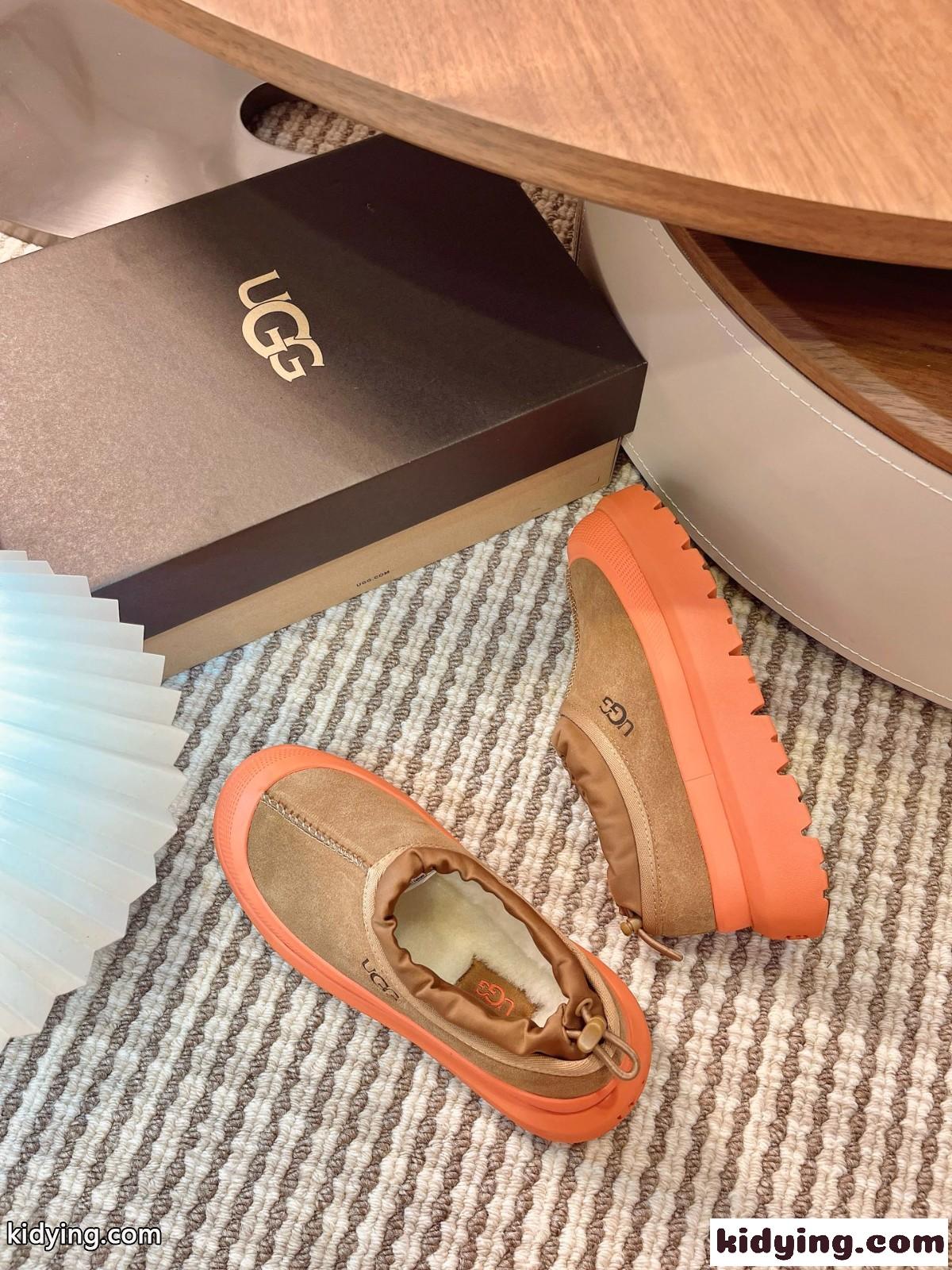 UGG アグ スーパーコピー 目を引くカジュアル スエード スリッポン レディース メンズ-2