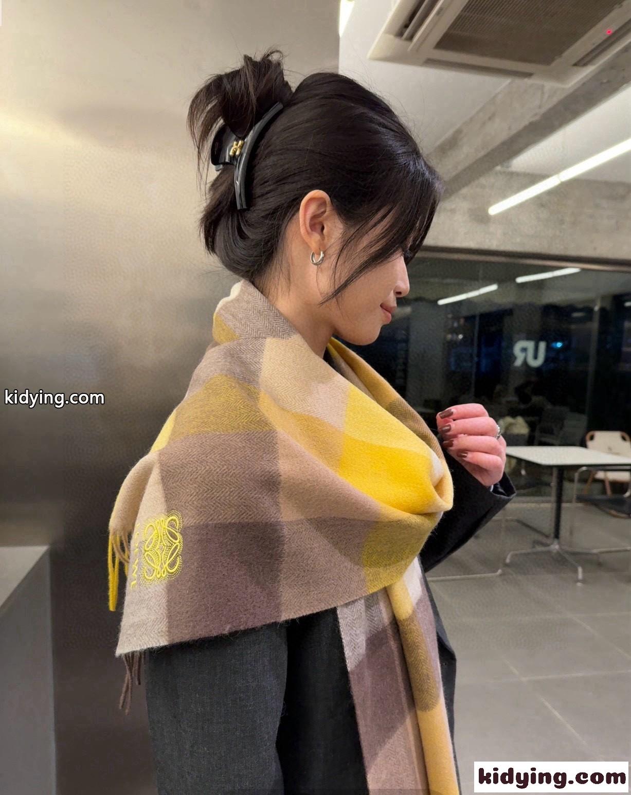 ロエベ スカーフ コピー お洒落 飽きのこない チェック柄 カシミヤ マフラー-3