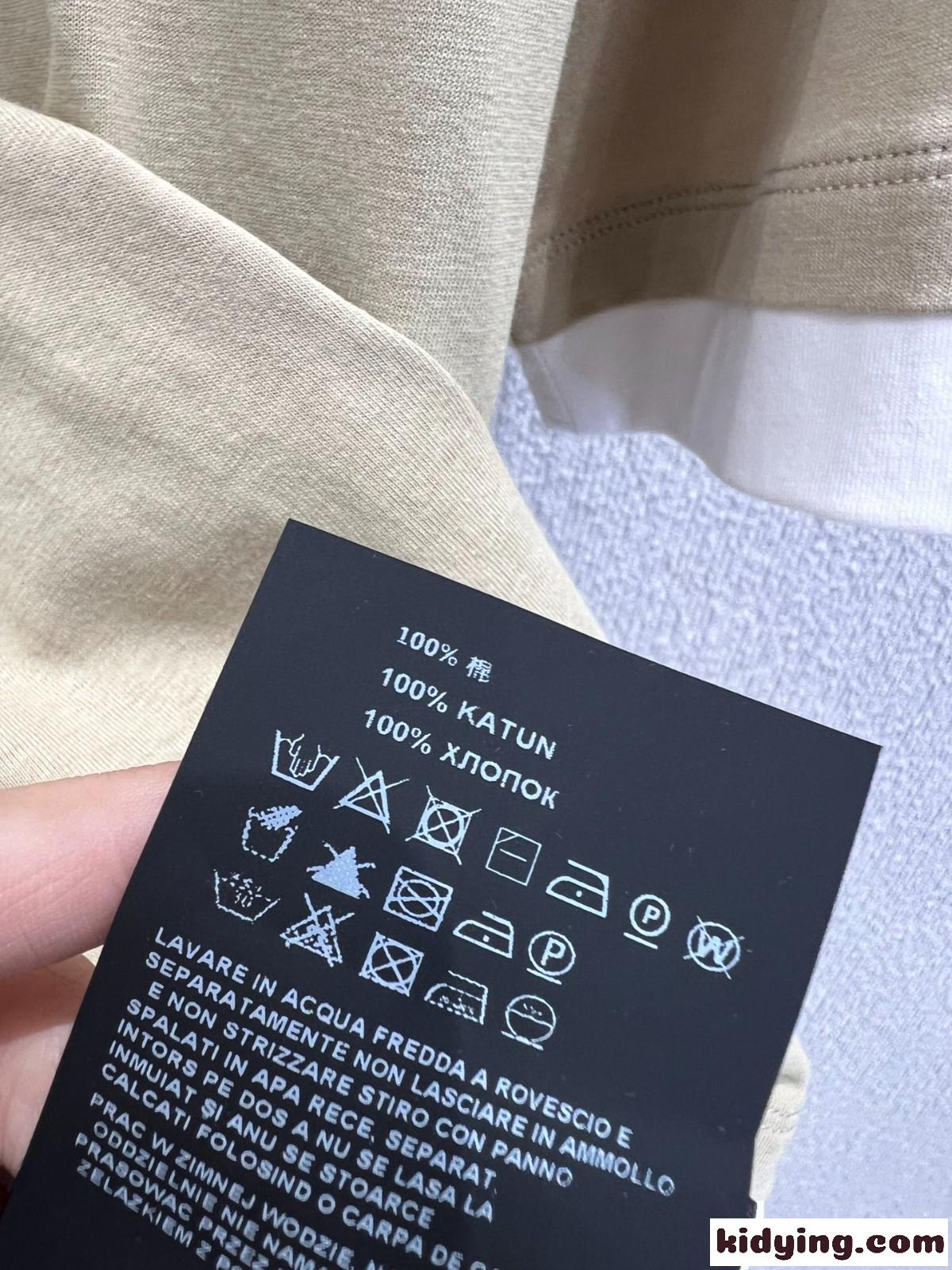 おしゃれ レイヤード風 クルーネック 半袖Tシャツ プラダ Tシャツ コピー ユニセックス カーキ-4