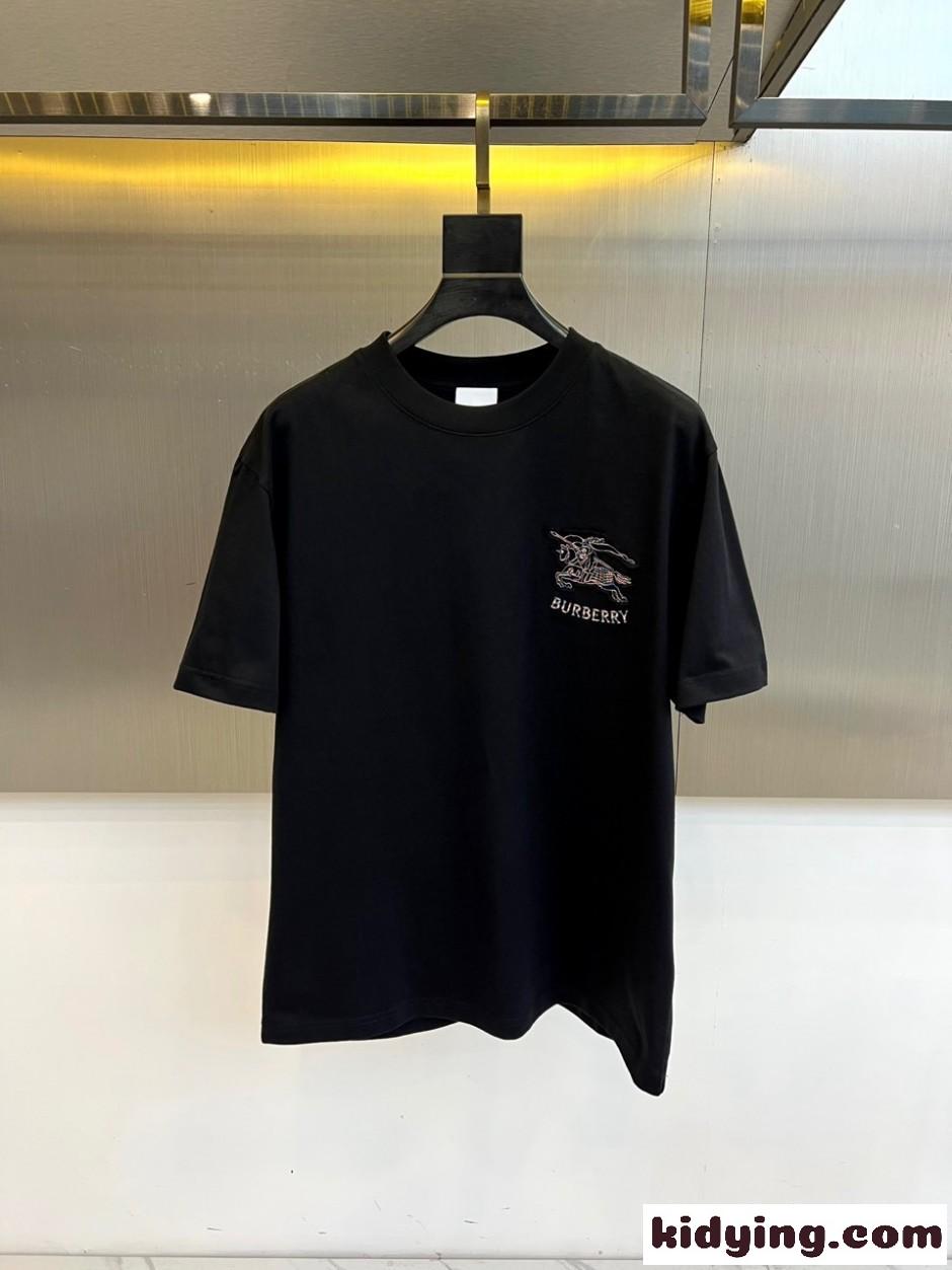 ベーシック ロゴ バーバリー Tシャツ 偽物 クルーネック 半袖Tシャツ ブラック-0