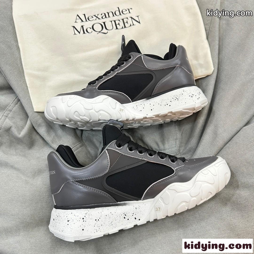 人気 おしゃれ Alexander McQueen コート テック トレーナー スニーカー コピー カジュアル-4