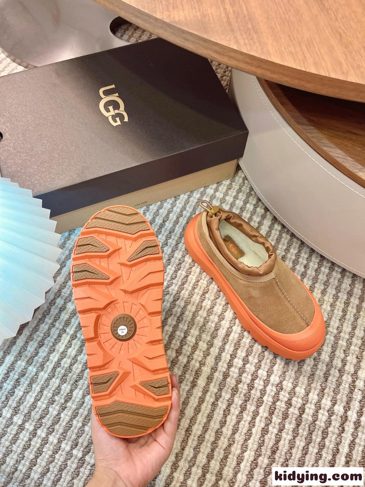 UGG アグ スーパーコピー 目を引くカジュアル スエード スリッポン レディース メンズ-4