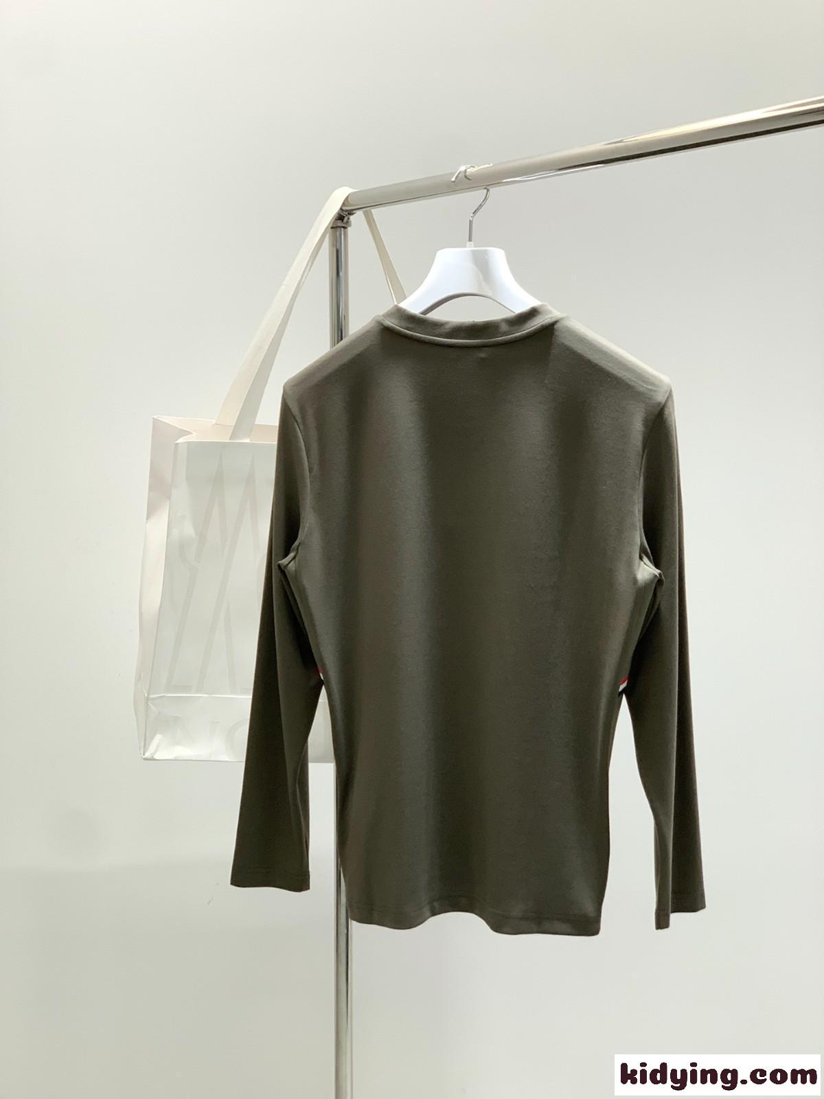 シンプル 定番 クルーネック 長袖Tシャツ モンクレール Tシャツ 偽物-1