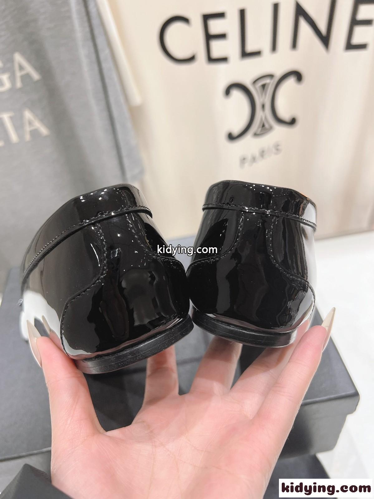 エレガント パテントレザー YSL イヴ・サンローラン ポピー バレリーナ スーパーコピー ブラック-3