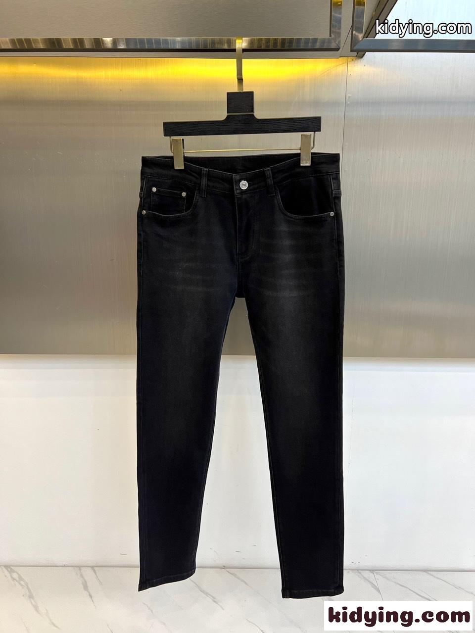 フェンディ ジーンズ 偽物 デニムパンツ 定番 合わせやすい ロングパンツ-1