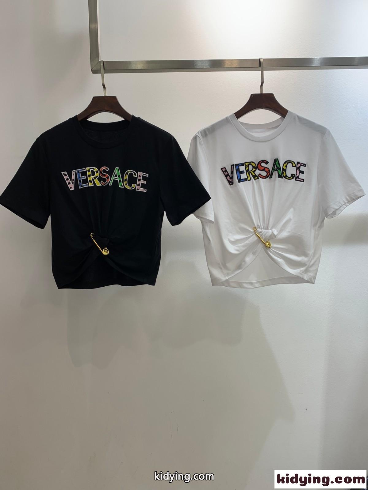 人気 春夏 新作 レディース クロップド ヴェルサーチェ 半袖Tシャツ コピー ロゴ 刺繍 おしゃれ-0