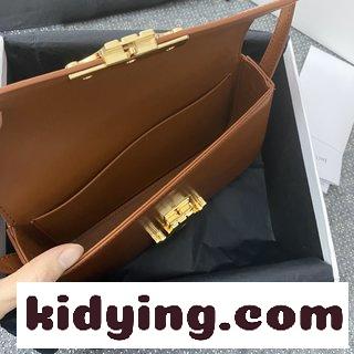 セリーヌ バッグ 新作 コピー Celine セリーヌのコーナーは3割引で コーナーの頭には手のひら牛皮がついています-2