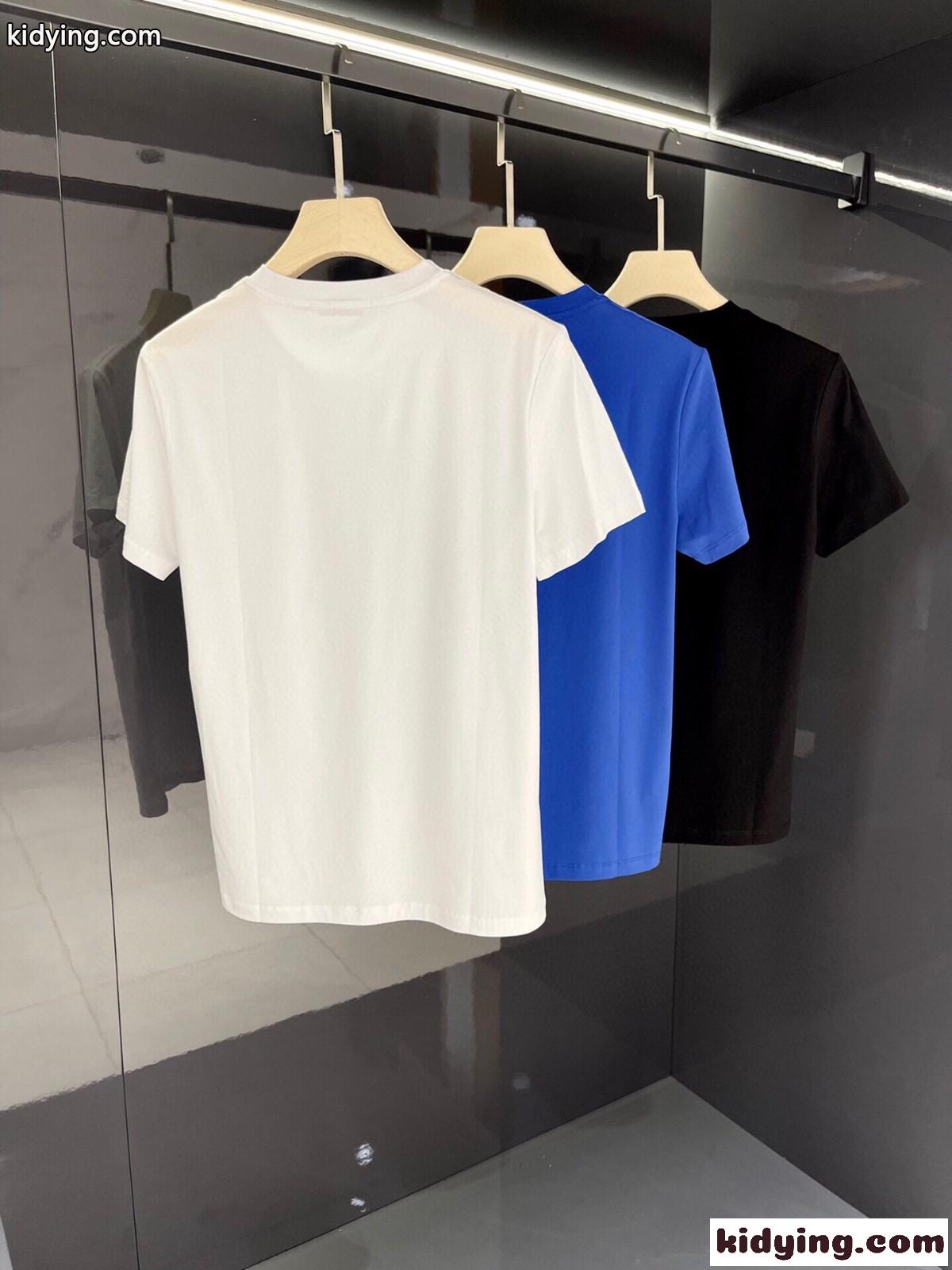 着心地いい サルヴァトーレ・フェラガモ 半袖tシャツ コピー クルーネック トップス 定番 ロゴ おしゃれ-1