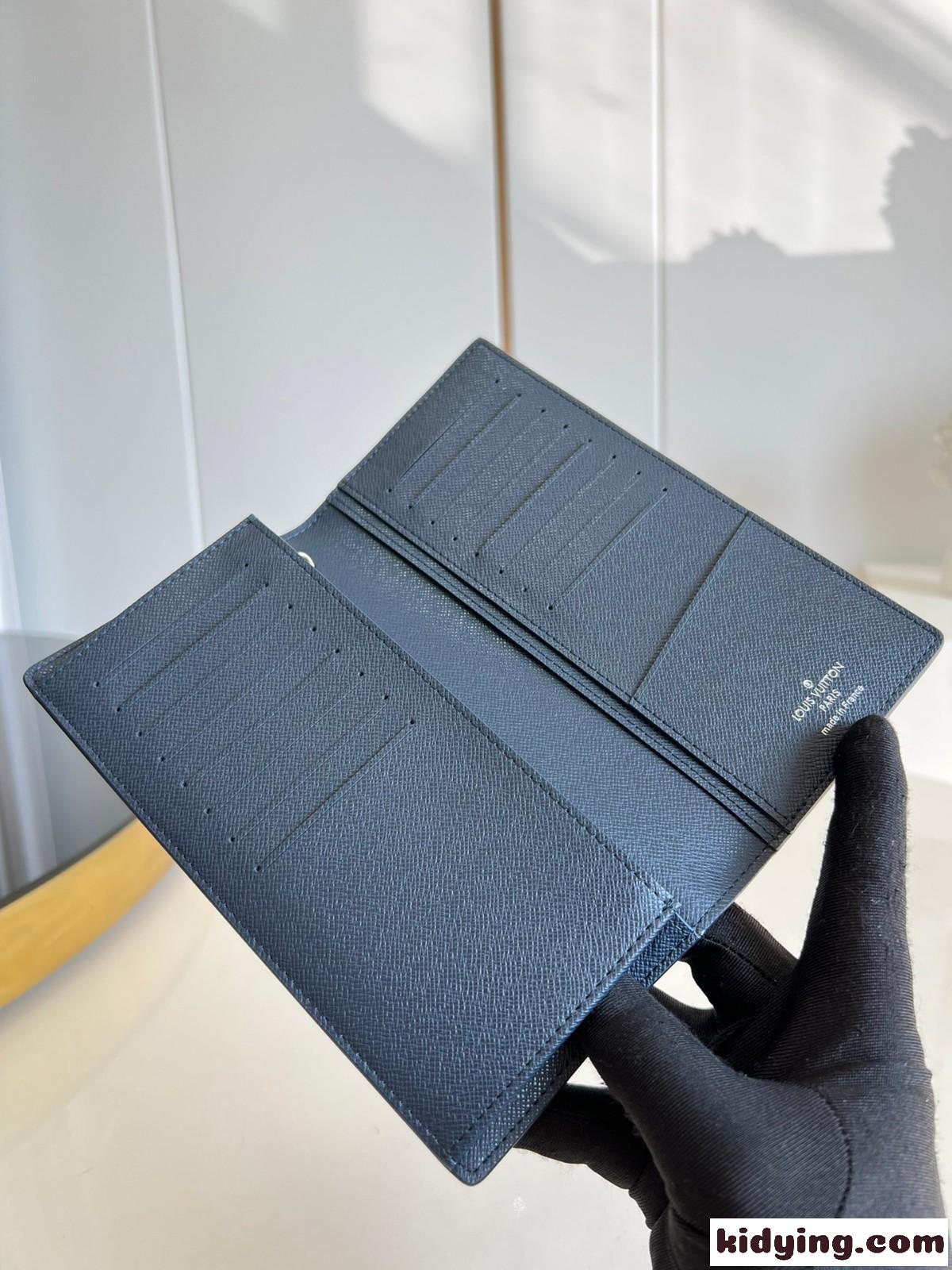 ルイヴィトン 財布 コピー M81554 ポルトフォイユ・ブラザ NM 二つ折り長財布-4
