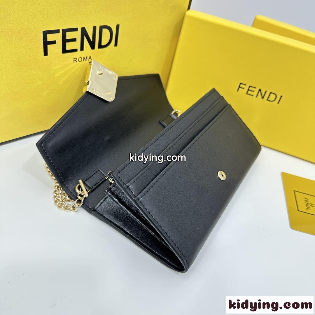 フェンディ 財布 人気 コピー FFダイヤモンド コンチネンタル財布 チェーン ウォレット-3