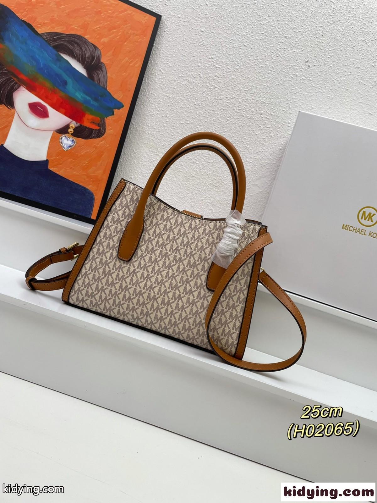 マイケルコース バッグ コピー GABBY トップジップ カーブ サッチェルスモール ハンドバッグ-1