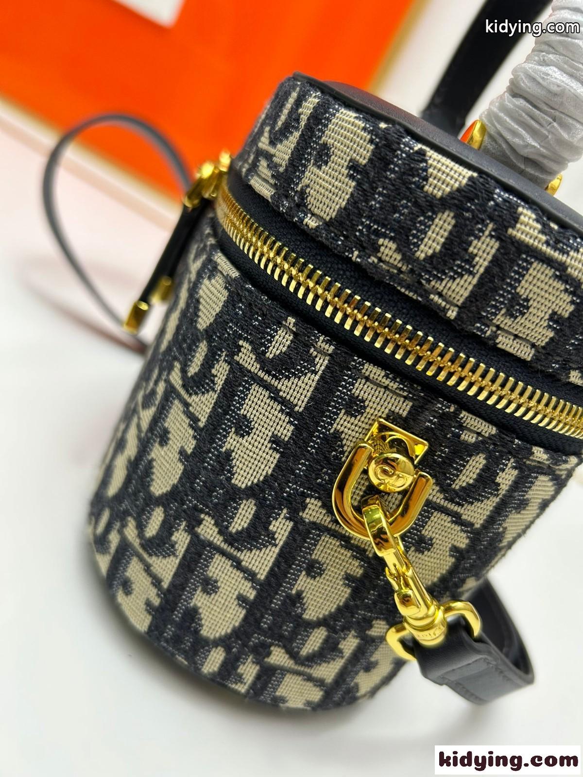 DIOR CD SIGNATURE ヴァニティ スモール クリスチャン・ディオール バッグ コピー-4
