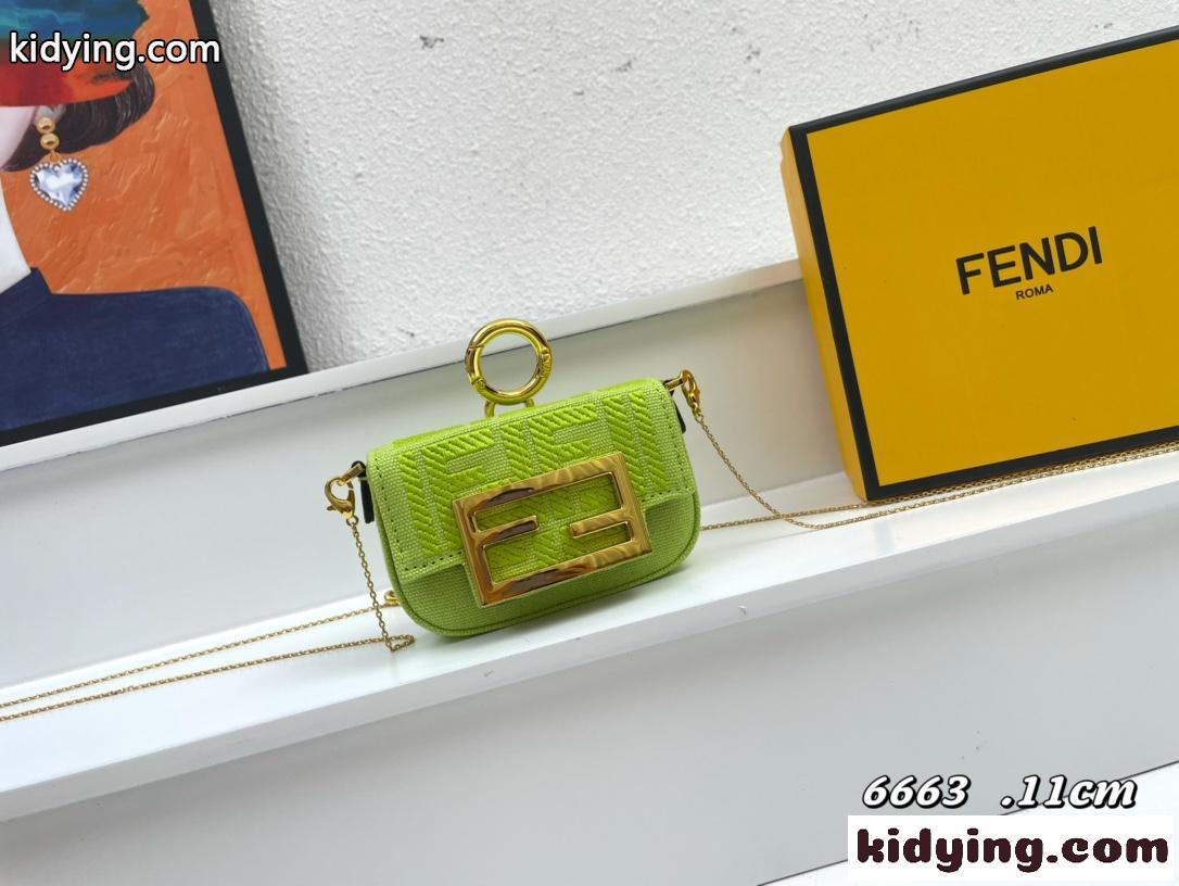 レディース ナノ バゲット チャーム フェンディ バッグ 人気 コピー FFモチーフ 刺繍-1