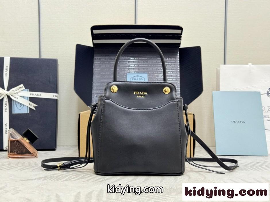 プラダ キャリー ミニ レザー ハンドバッグ スーパーコピー 1BA496 ブラック-0