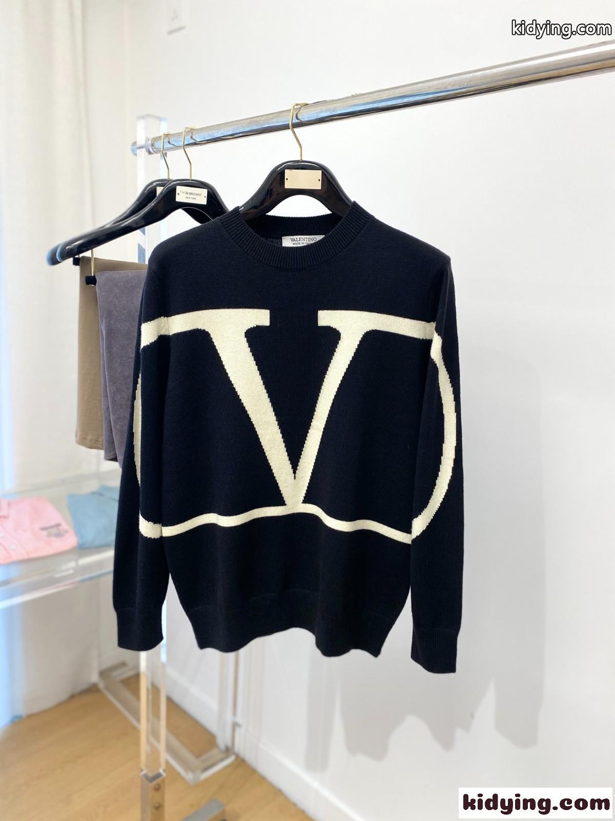 カジュアル Vロゴ クルーネック ヴァレンティノ セーター コピー ブラック-0