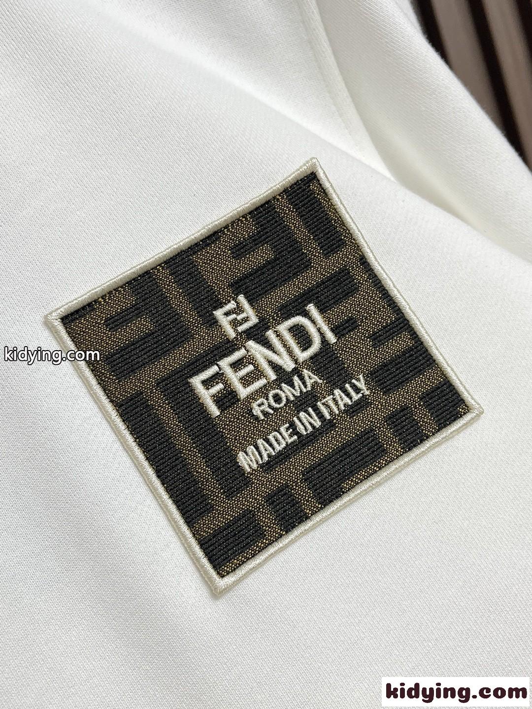 お洒落 ロゴ 長袖 スウェットシャツ フェンディ Tシャツ 偽物 クルーネック-5