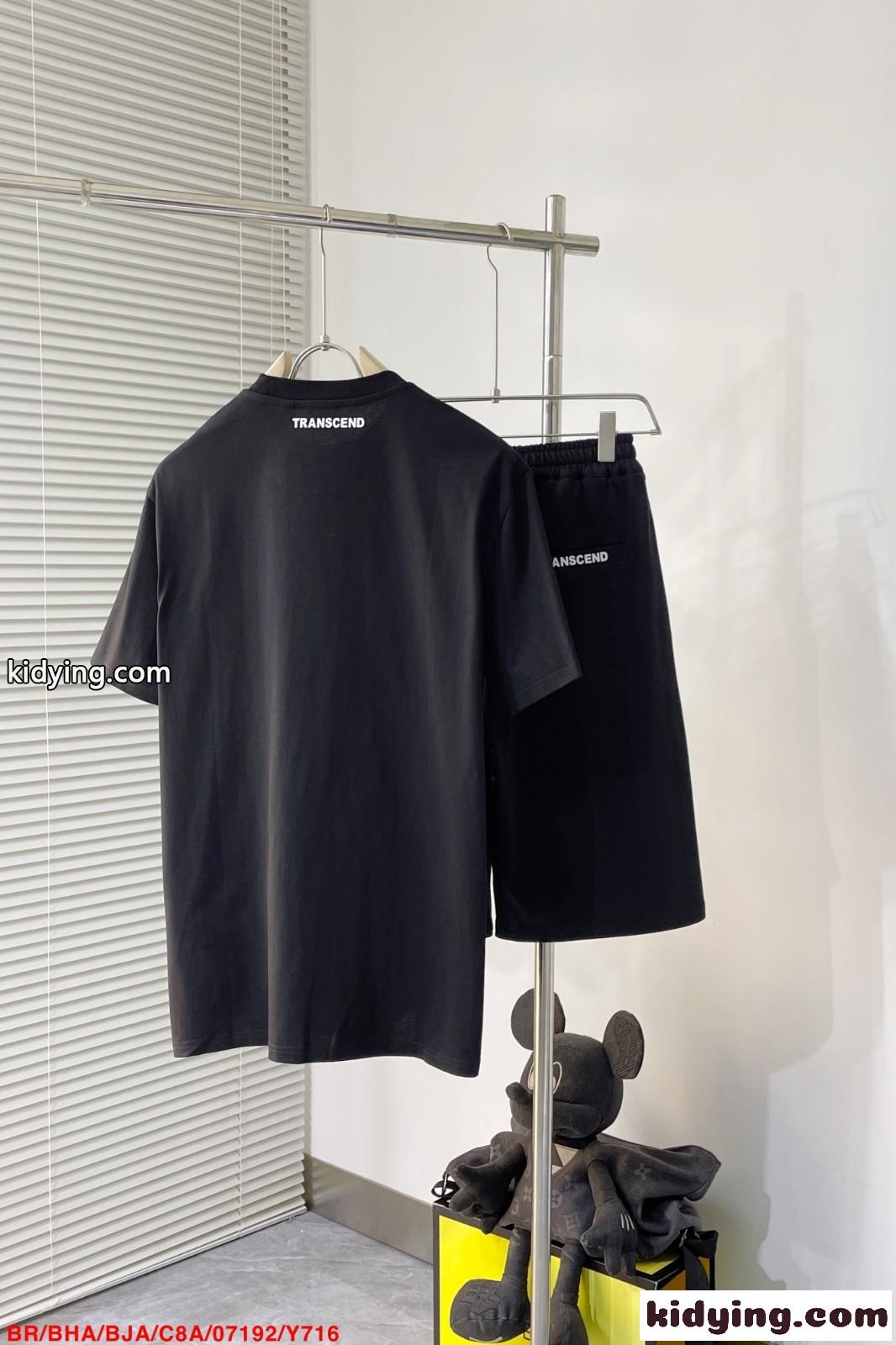 定番 カジュアル ショートパンツ 半袖Tシャツ 2点セット バーバリー メンズ コピー-1