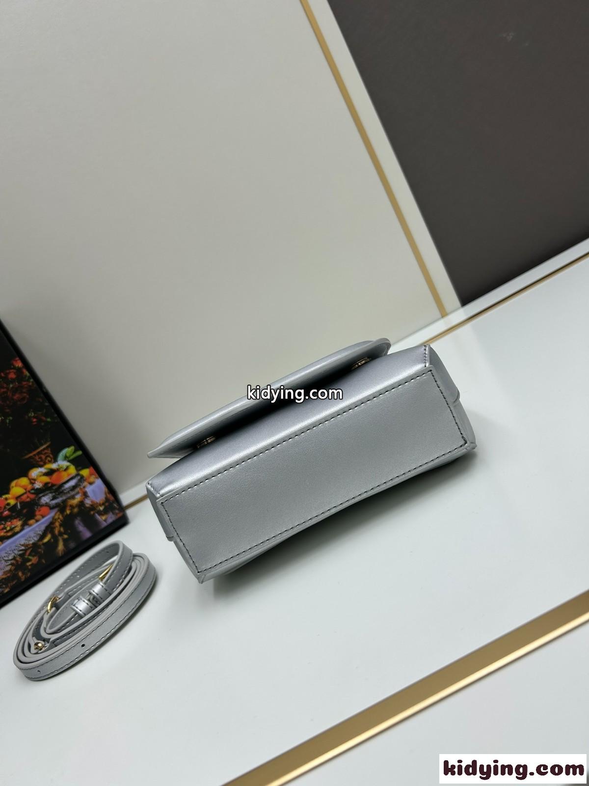 DGロゴ ショルダーバッグ ドルチェ&ガッバーナ バッグ スーパーコピー シルバー-3