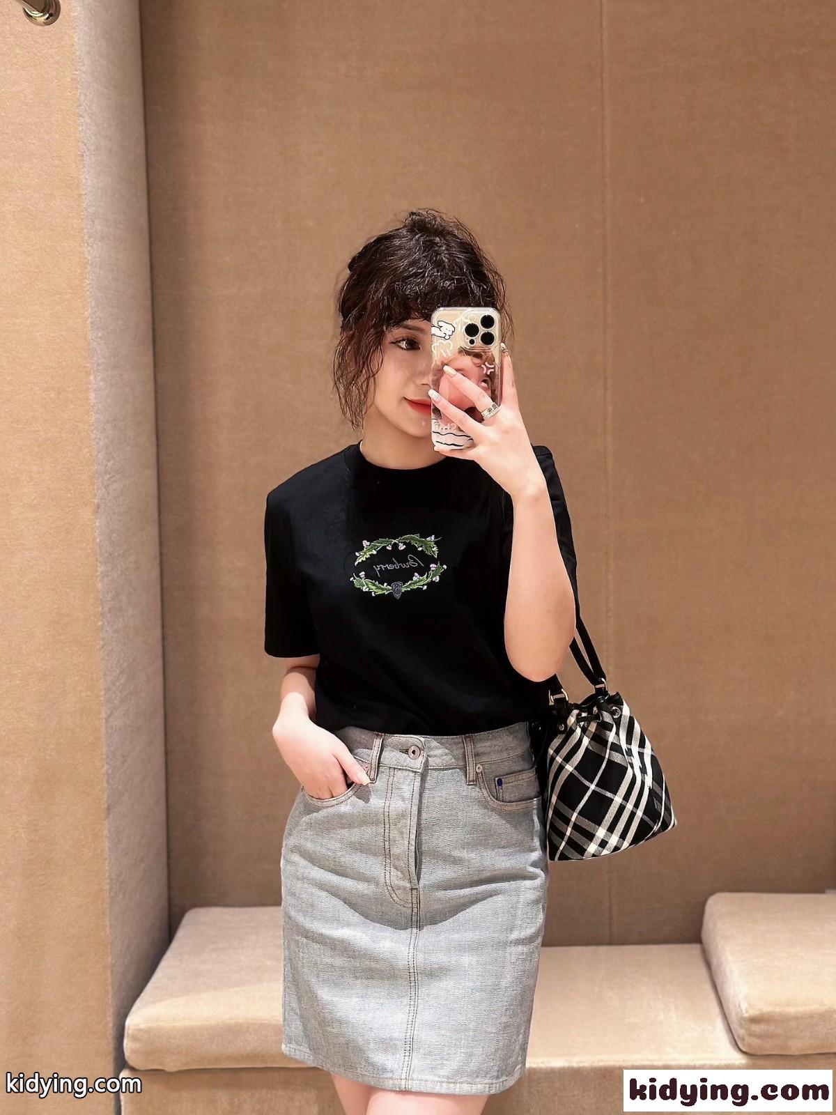 シスル ロゴ コットンTシャツ バーバリー Tシャツ コピー ブラック-4