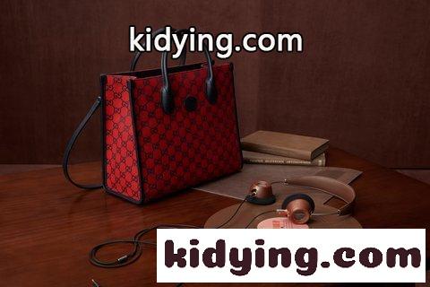 ッチの古典的なトートバッグはまた古典を創造し Gucci Toteを新しい配色で再演出し グッチ バッグ アウトレット コピー-3