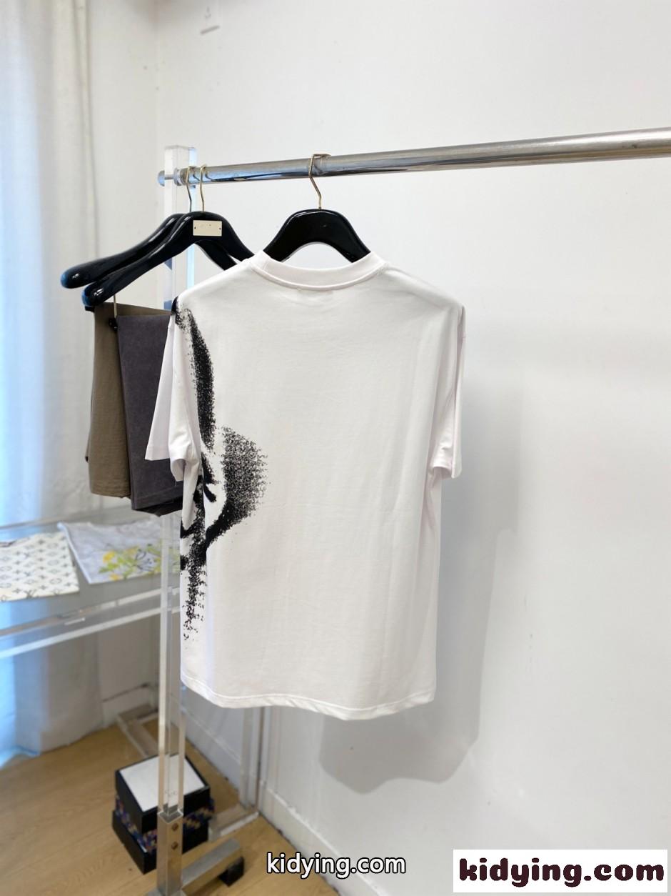 存在感抜群 プリント クルーネック 半袖Tシャツ モンクレール Tシャツ 偽物 ホワイト-3