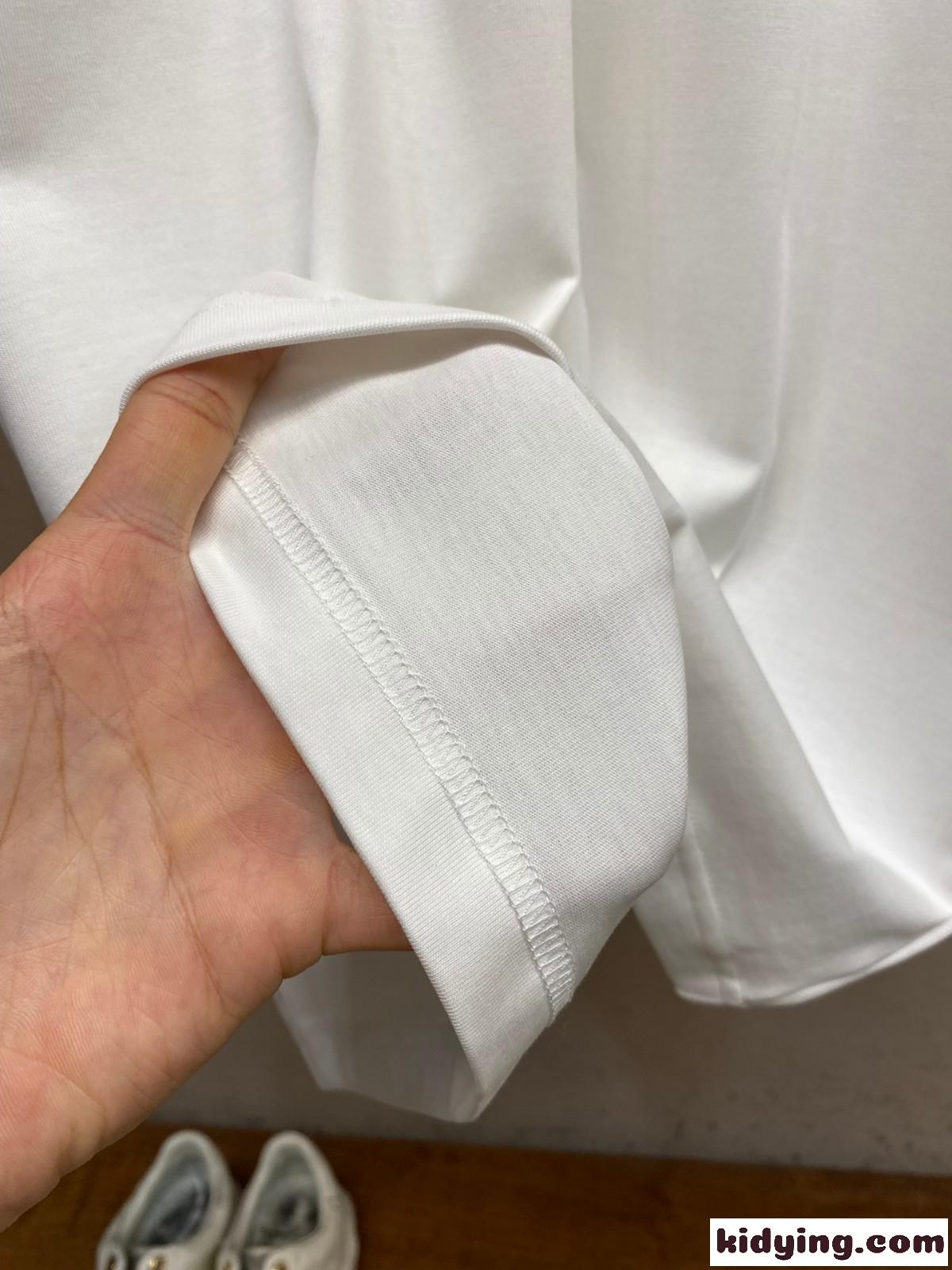 シンプル 合わせやすい クルーネック グッチ Tシャツ コピー 半袖Tシャツ ホワイト-3