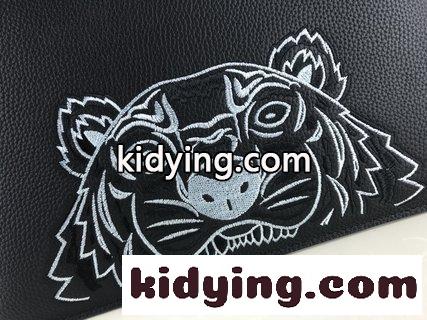 KENZO(ケゾン)Tiger刺繍のバッグ ケンゾー バッグ 花柄 コピー 皮の模様がはっきりしていて 皮の光沢が非常によく見えます-4