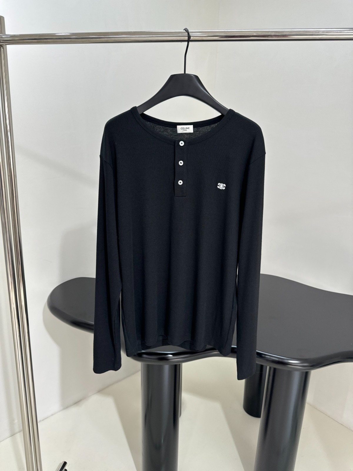 洗練された ヘンリーネック 長袖トップス セリーヌ Tシャツ コピー ブラック-0