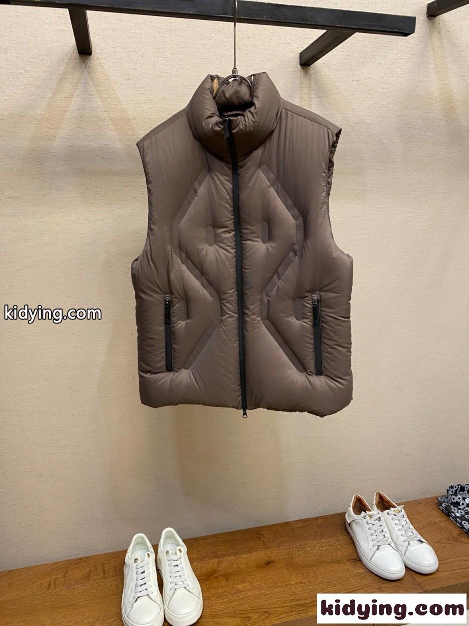上品 洗練された ナイロン ダウンベスト エルメネジルド・ゼニア ダウンジャケット 偽物-0