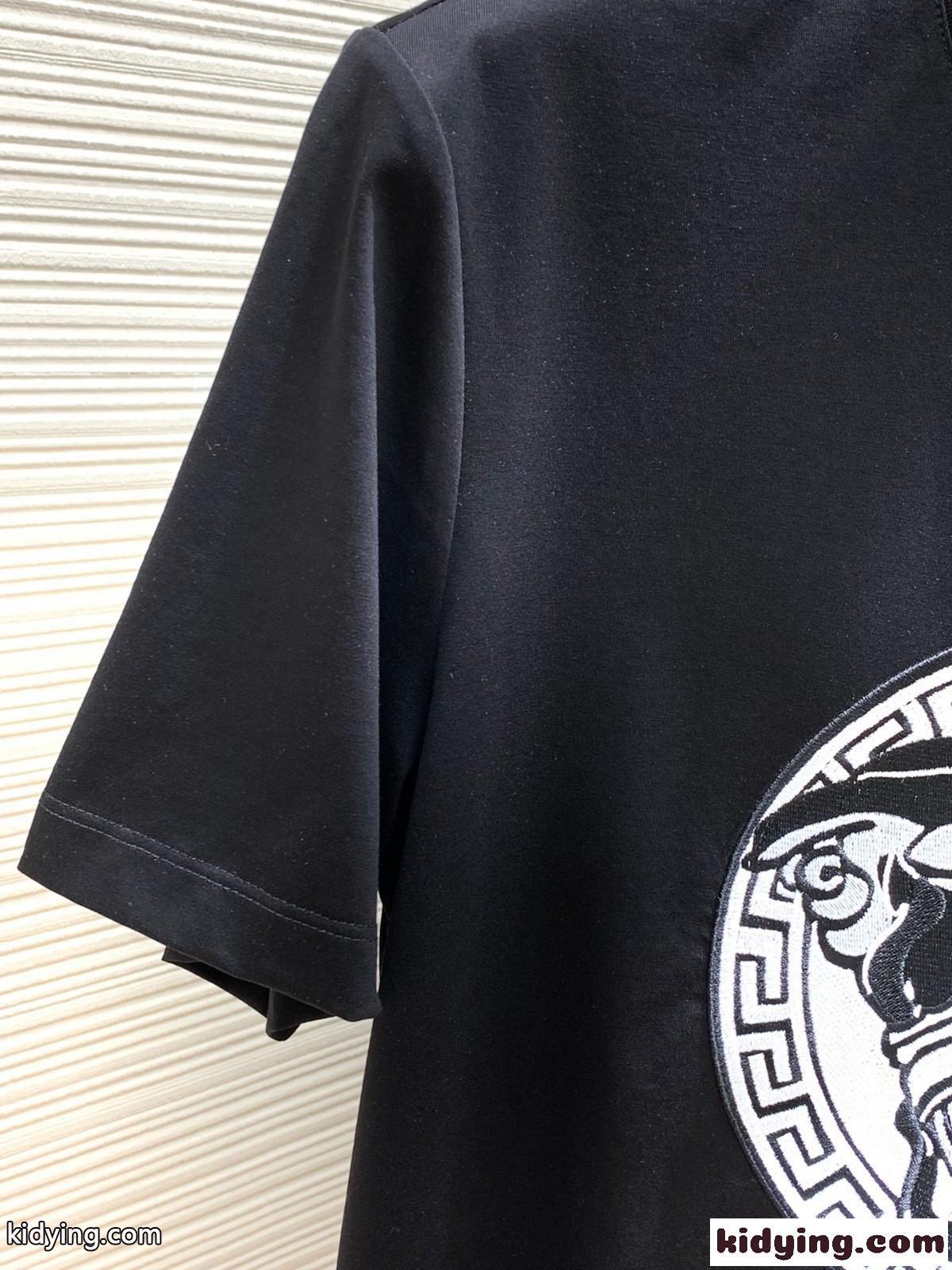 定番 人気 メドゥーサ ロゴ 半袖Tシャツ ヴェルサーチェ Tシャツ コピー メンズ トップス-3