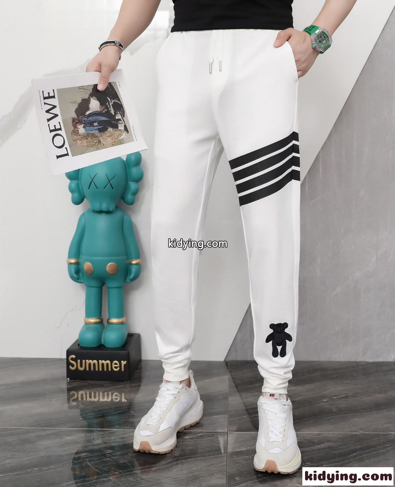 合わせやすい 人気 高品質 トムブラウン パンツ コピー ストレッチ 快適 メンズ カジュアルパンツ ズボン-1