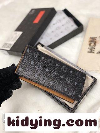 エムシーエム 財布 メンズ コピー  内部に複数のカードを設置して 大きな紙幣の仕切りを設けています-1