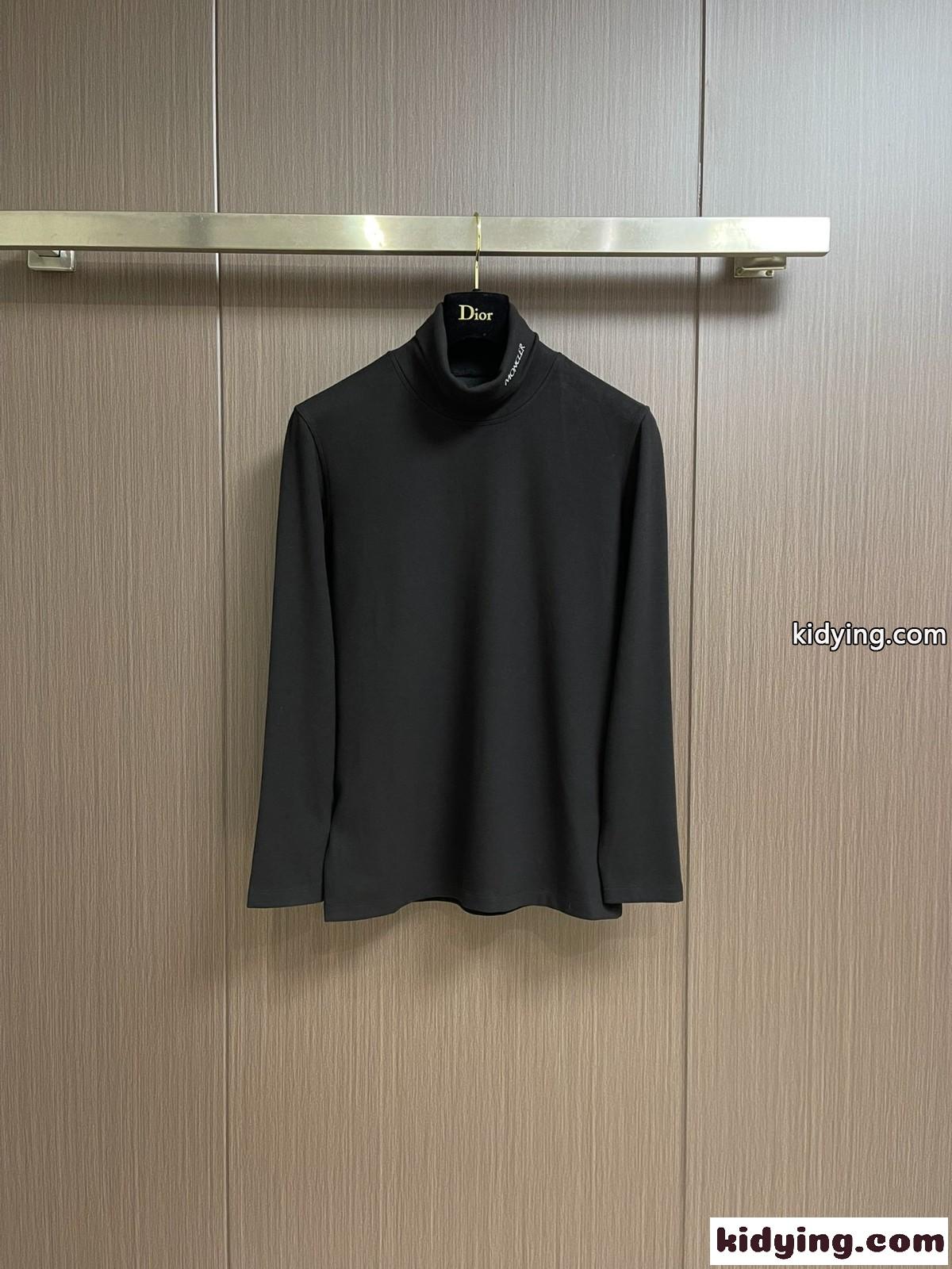 シンプル ロゴ刺繍 タートルネック 長袖Tシャツ モンクレール Tシャツ コピー ブラック-0