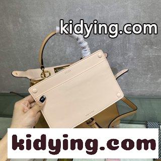 Iconic Peekaboo ISeeU中号手袋 コウジ革の材質 フェンディ バッグ 流行り コピー 両側に古典的なツイストロックが飾られている-3