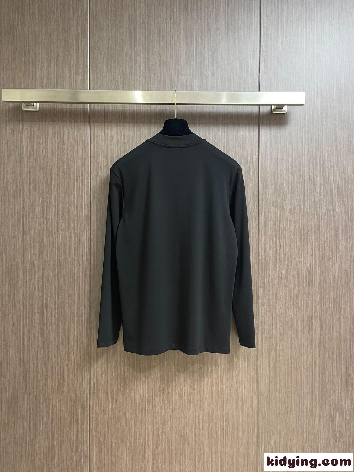 シンプル ロゴ入り プラダ Tシャツ コピー 長袖Tシャツ ブラック-1