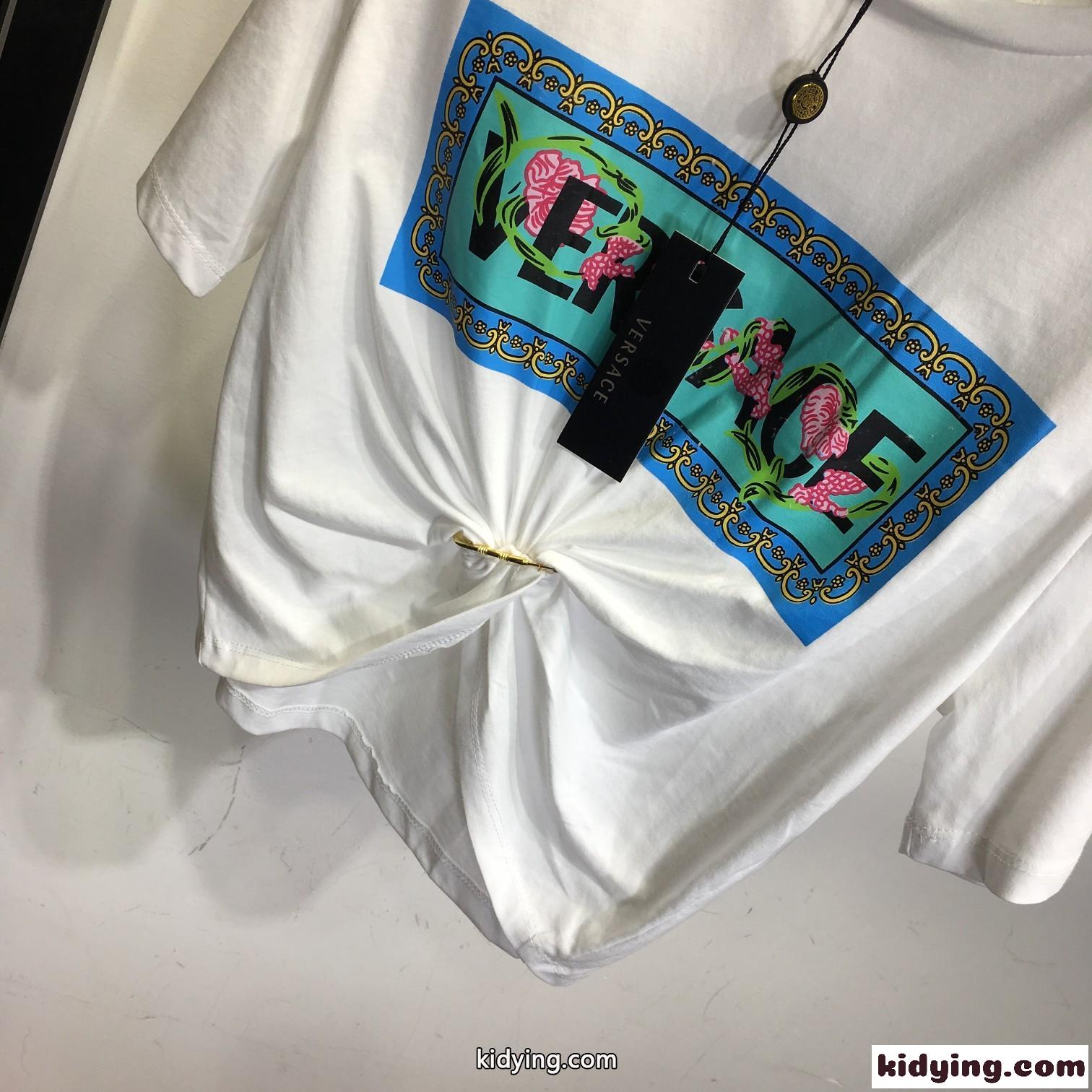 おしゃれ 人気 ロゴ プリント セーフティーピン ヴェルサーチェ 半袖Tシャツ コピー レディース 春夏 トップス-4
