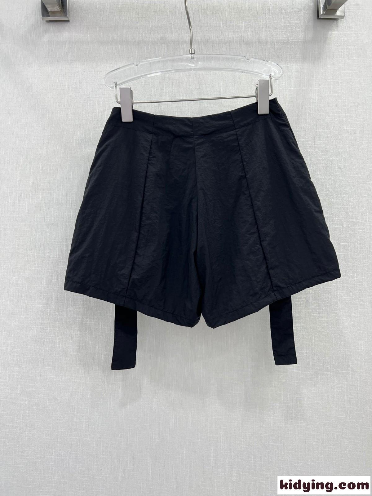春夏 カジュアル 合わせやすい フェンディ パンツ コピー ショートパンツ-4