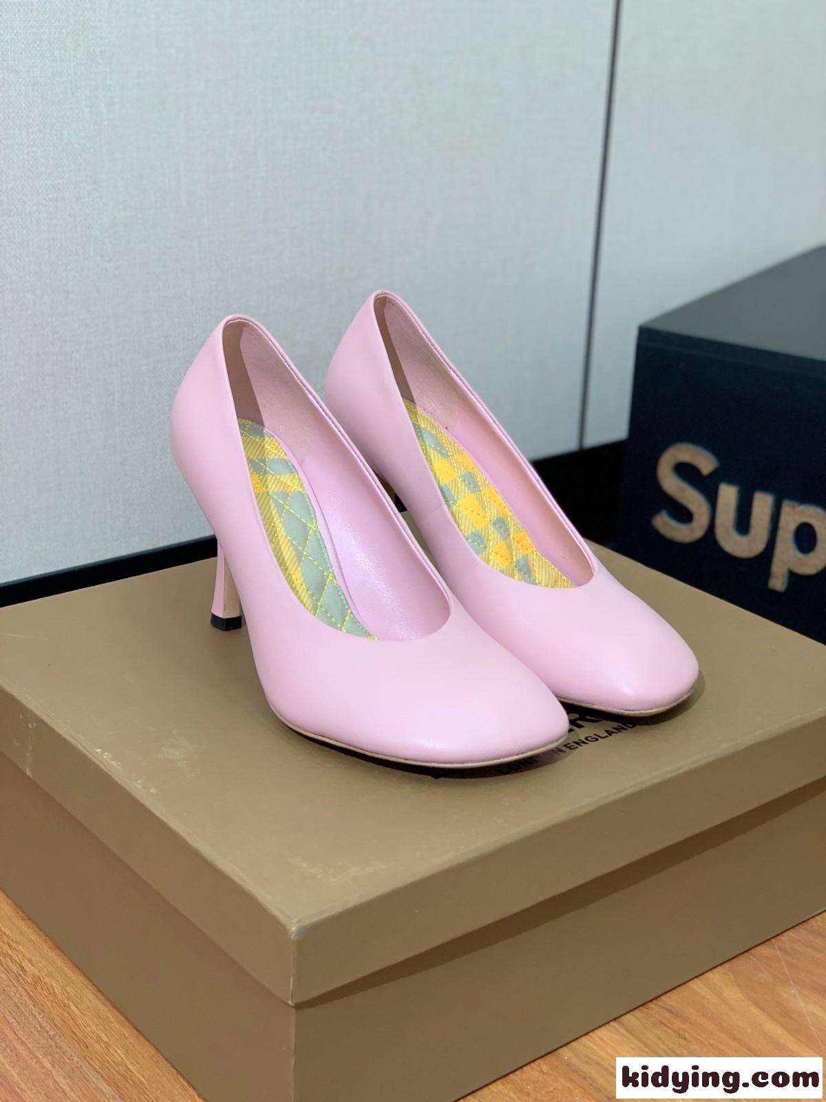 カジュアル レザー ベイビーパンプス バーバリー パンプス コピー ピンク-0