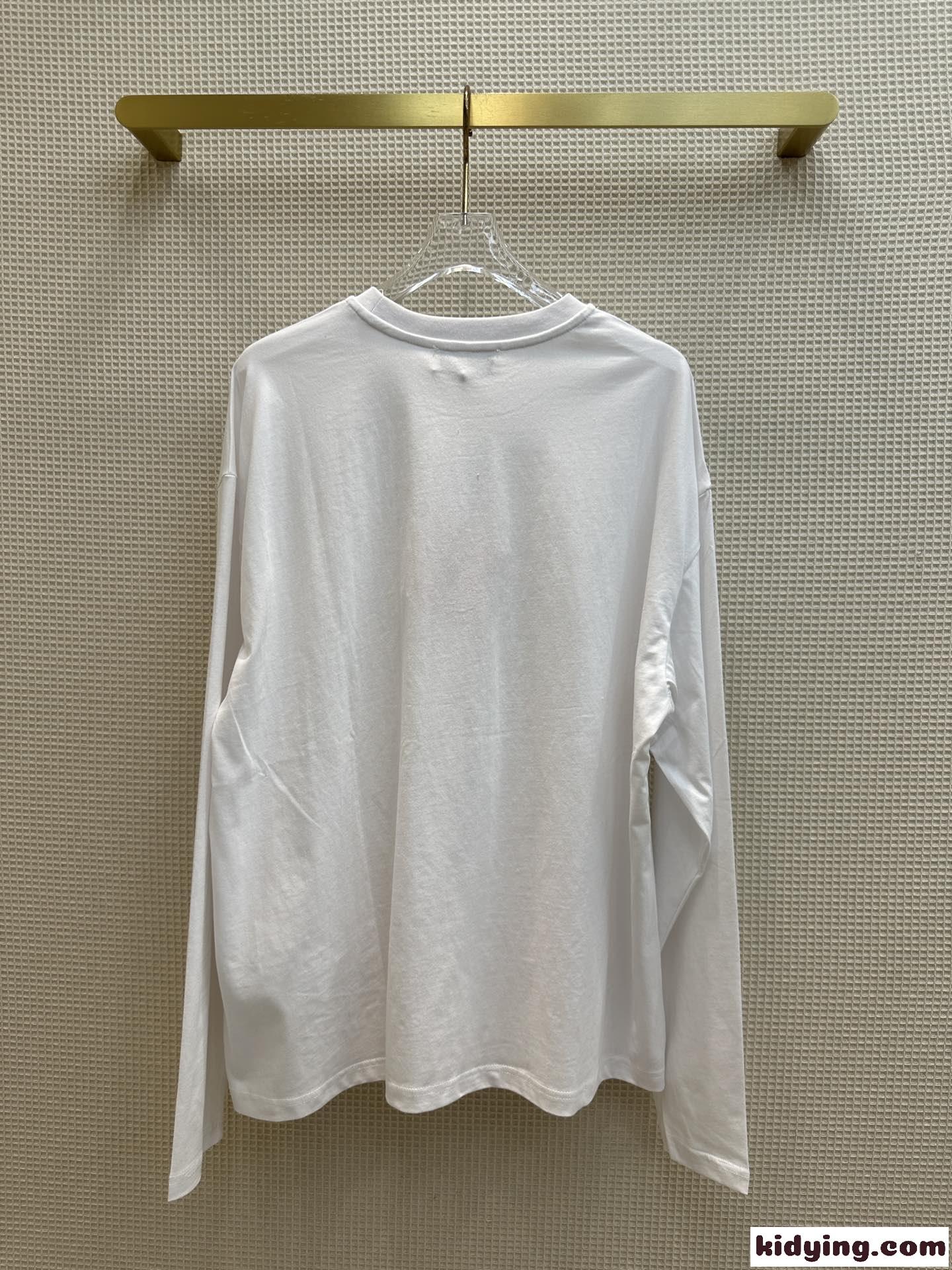 シンプル ロゴ入り 着心地いい クルーネック ミュウミュウ Tシャツ コピー 長袖 コットン-4