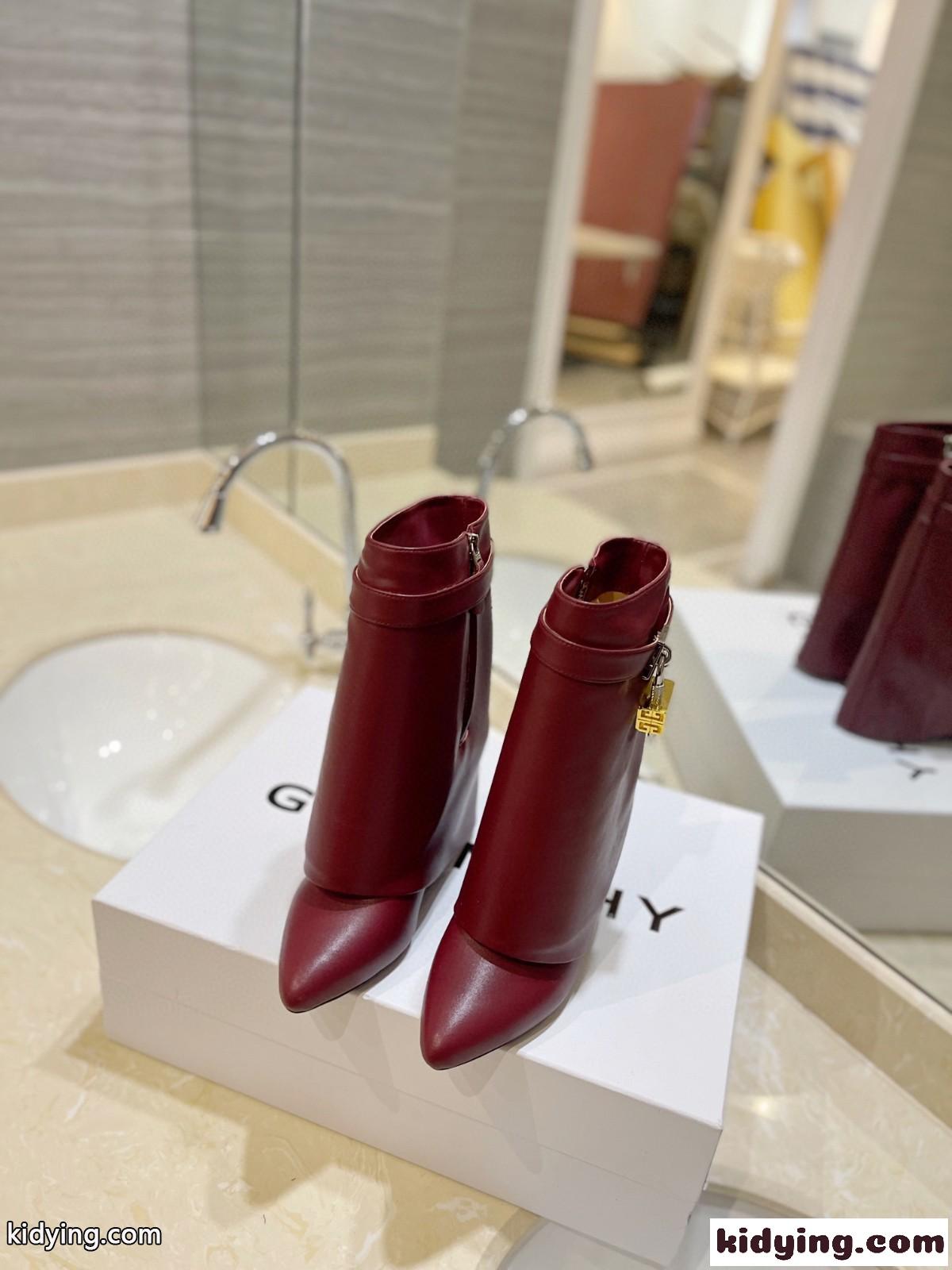 大人気 シャークロック アンクルブーツ レザー ジバンシィ ブーツ スーパーコピー ワイン-1