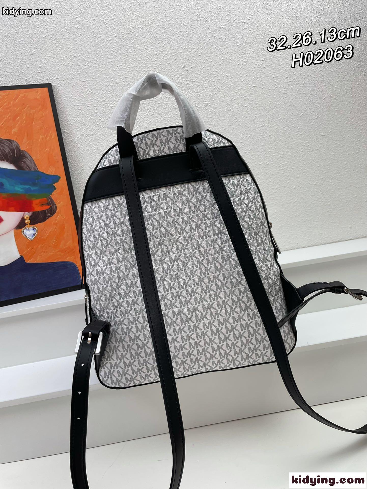 マイケルコース バッグ コピー MK ジップポケット 定番 人気 レディース リュックサック-1