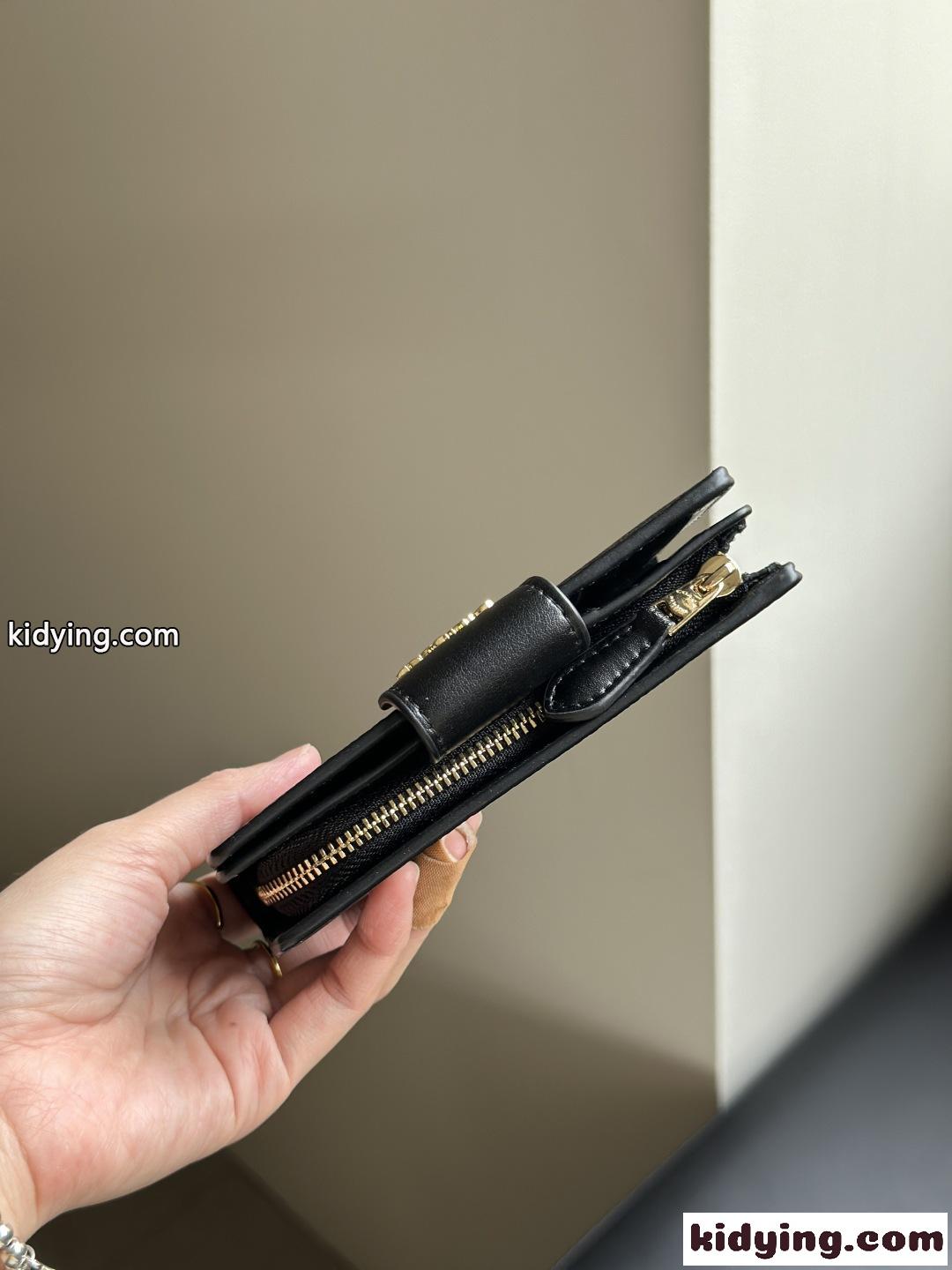 定番 人気 シグネチャー柄 コンパクト ウォレット コーチ 財布 スーパーコピー-0