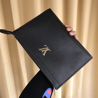 ルイヴィトンのカバン コピー Lvハンドバックv家の最新のクリップバッグは容量が大きくて 手持ちのバッグは元の製品の版質です-0