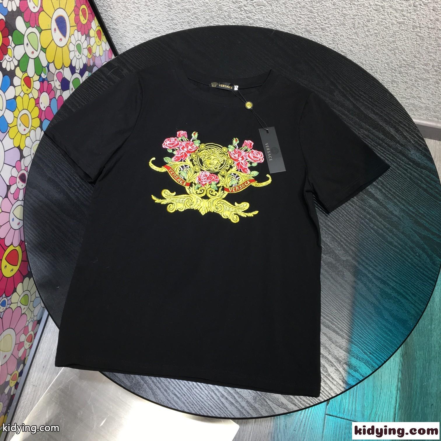 注目される 刺繍入り カジュアル ゆったり 着心地いい ヴェルサーチ tシャツ レディース コピー 人気 トップス-1