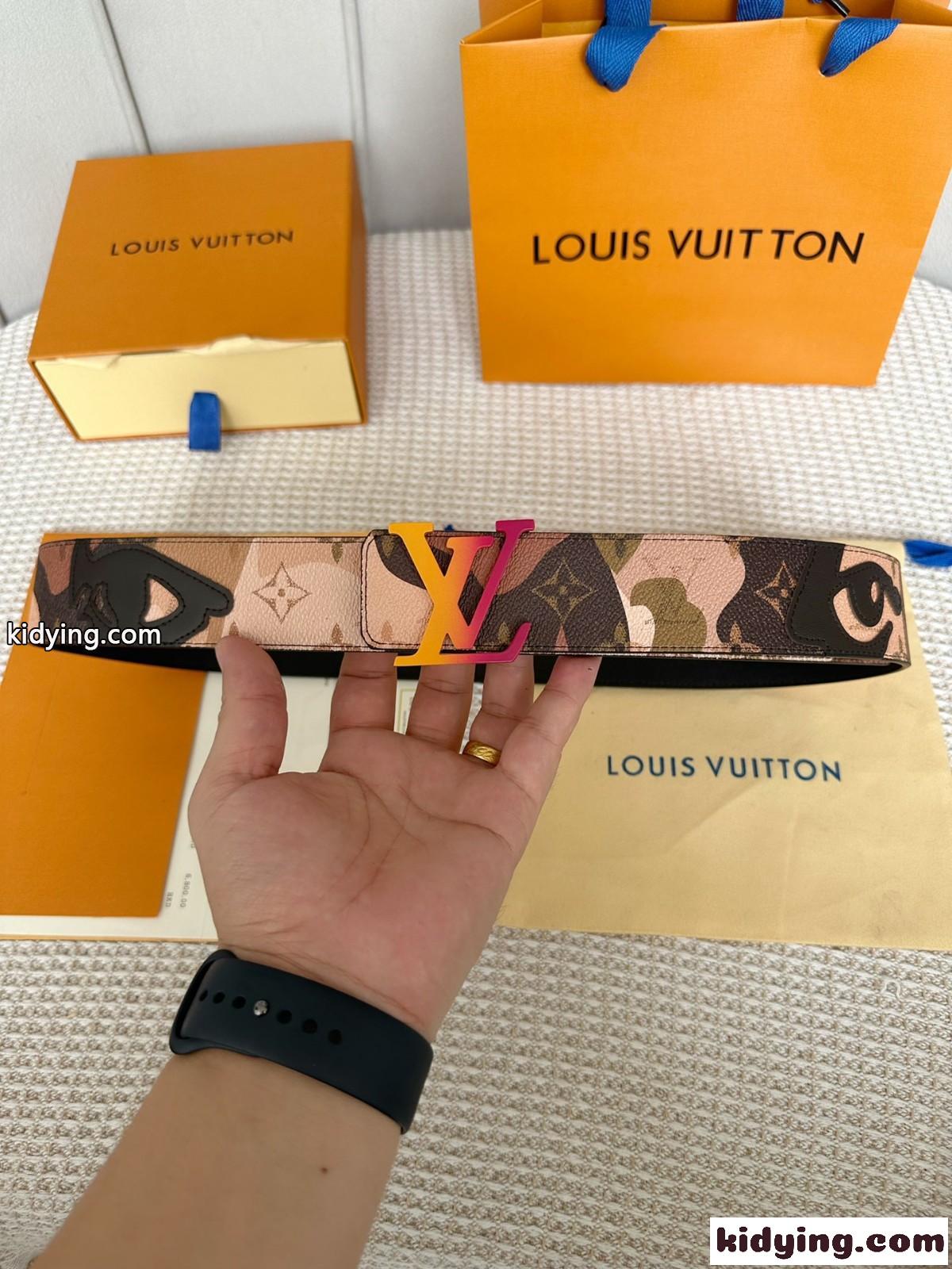 LV イニシャル 40MM リバーシブル ルイ・ヴィトン ベルト 偽物 おしゃれ-4