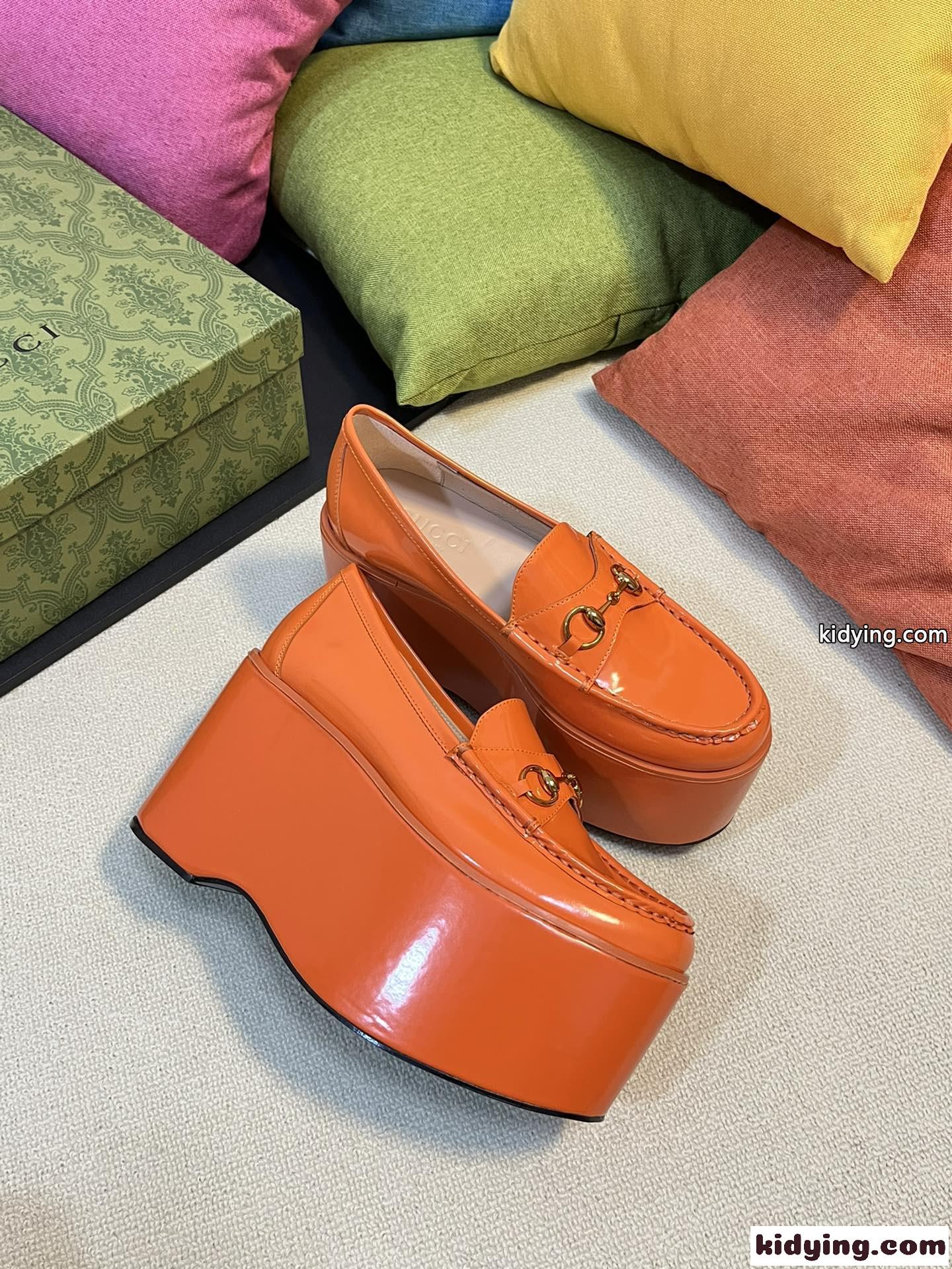 GUCCI ホースビット ウィメンズ プラットフォーム ローファー グッチ シューズ コピー オレンジ-1